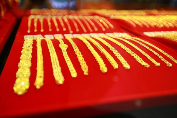 股票配资开户网站 梦金园VS老凤祥：黄金选购指南，谁更胜一筹？